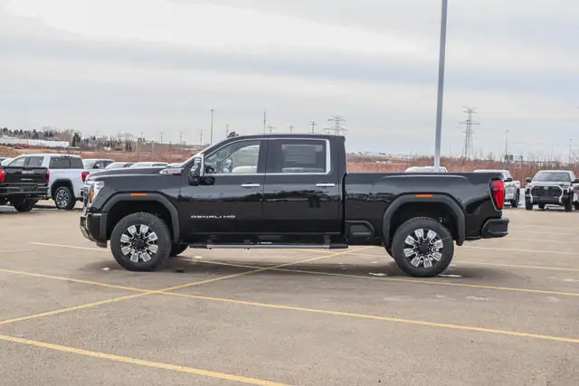 2026 GMC Sierra 3500HD Denali - Photo 5