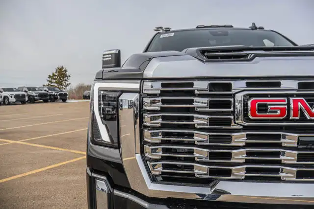 2026 GMC Sierra 3500HD Denali - Photo 11