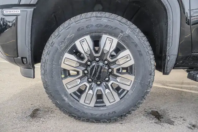 2026 GMC Sierra 3500HD Denali - Photo 13