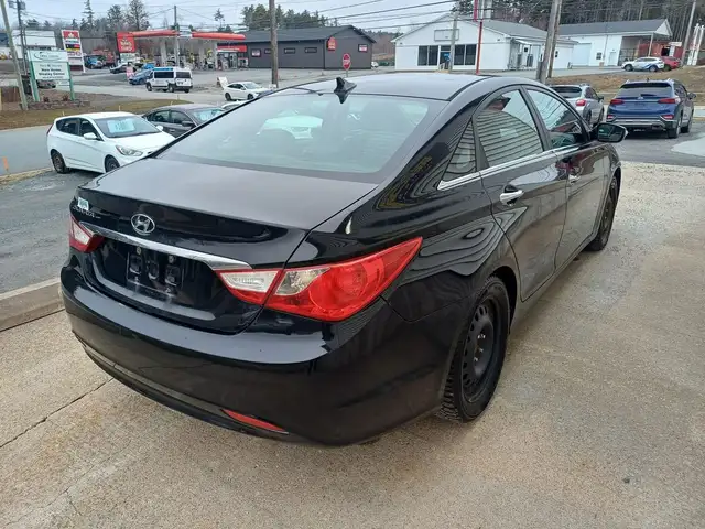 2011 Hyundai Sonata Limited - Photo 5