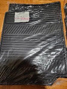 Chevy Equinox Premium All Weather Floor Mats - Photo 3