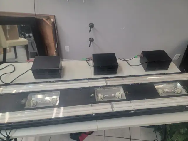 light fixture - Photo 2