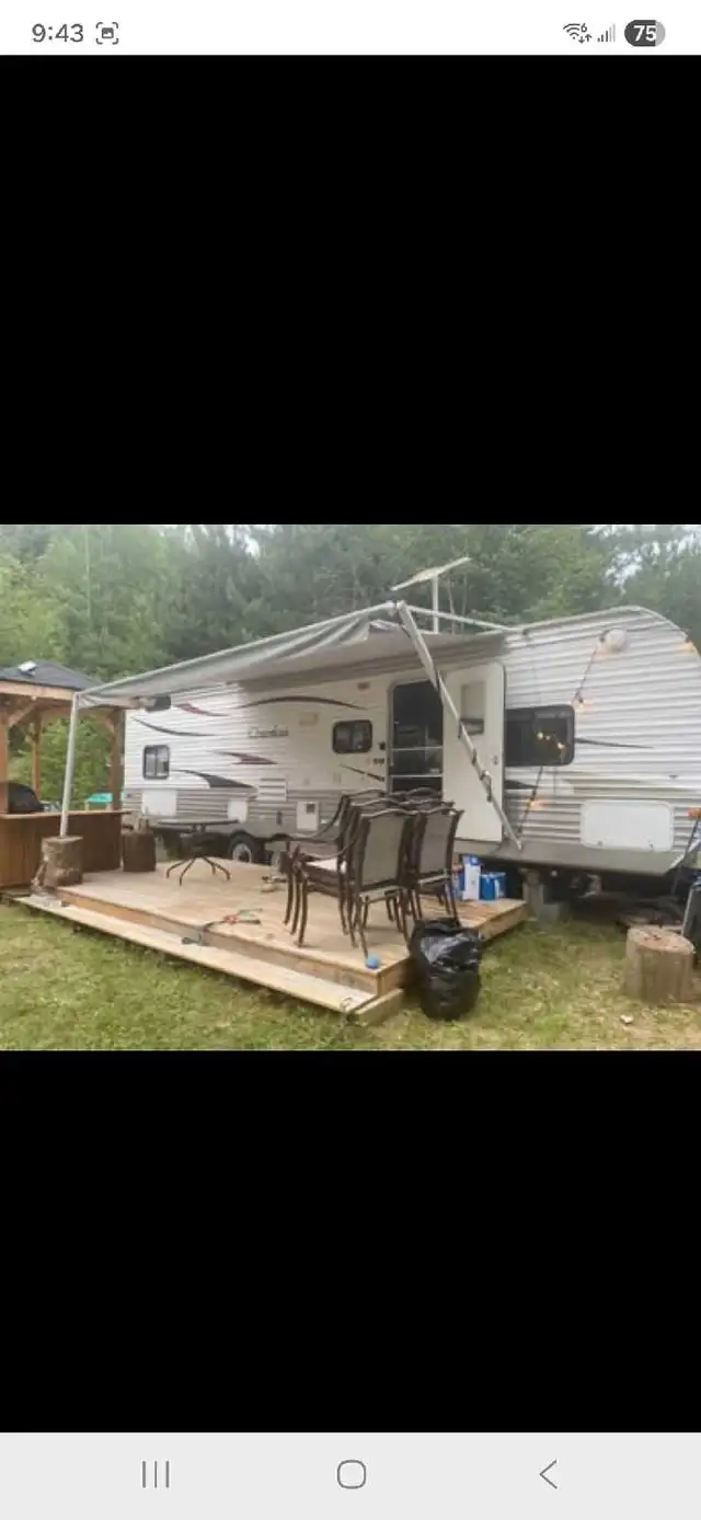 2011 Cherokee camp trailer