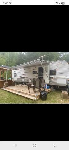 2011 Cherokee camp trailer