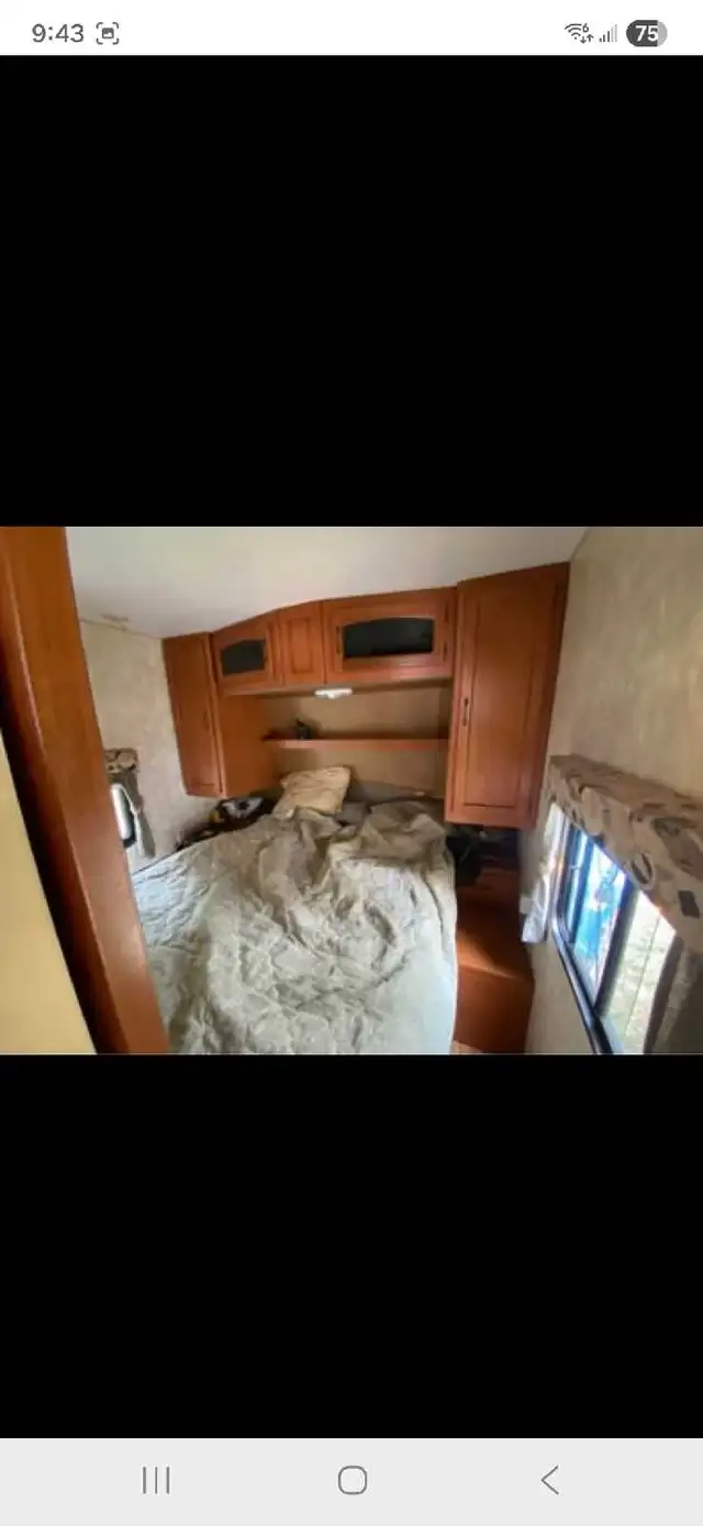 2011 Cherokee camp trailer - Photo 5