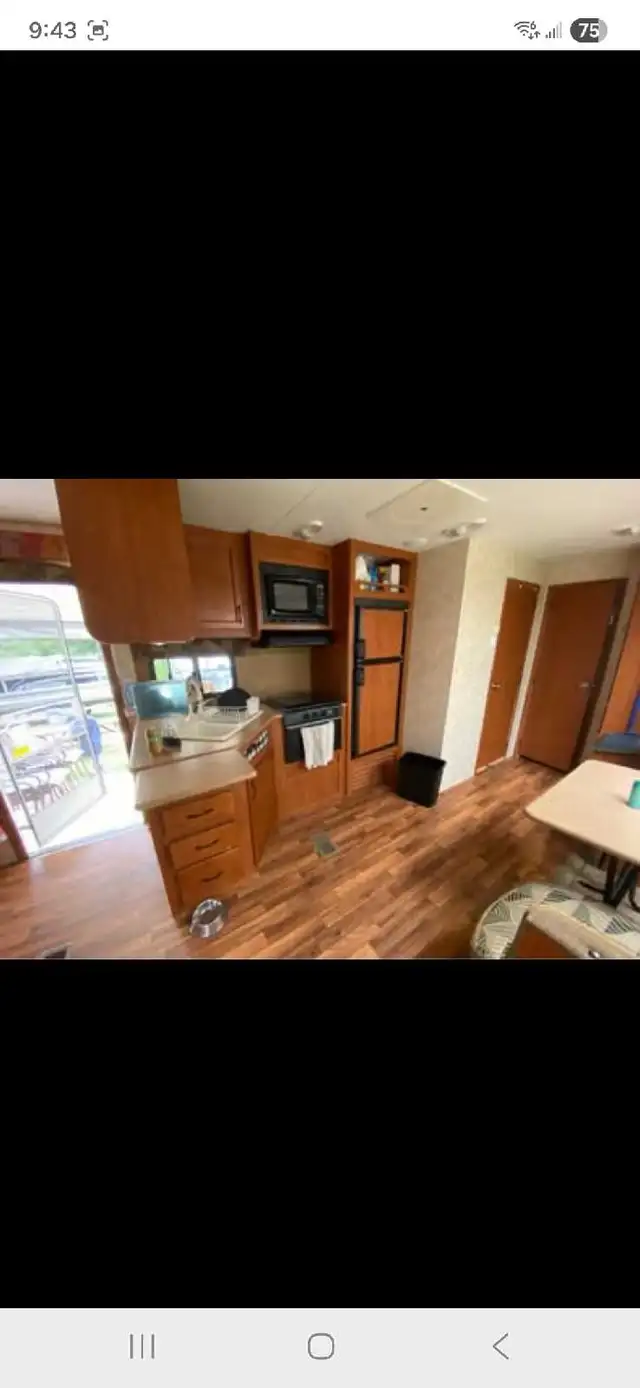 2011 Cherokee camp trailer - Photo 6