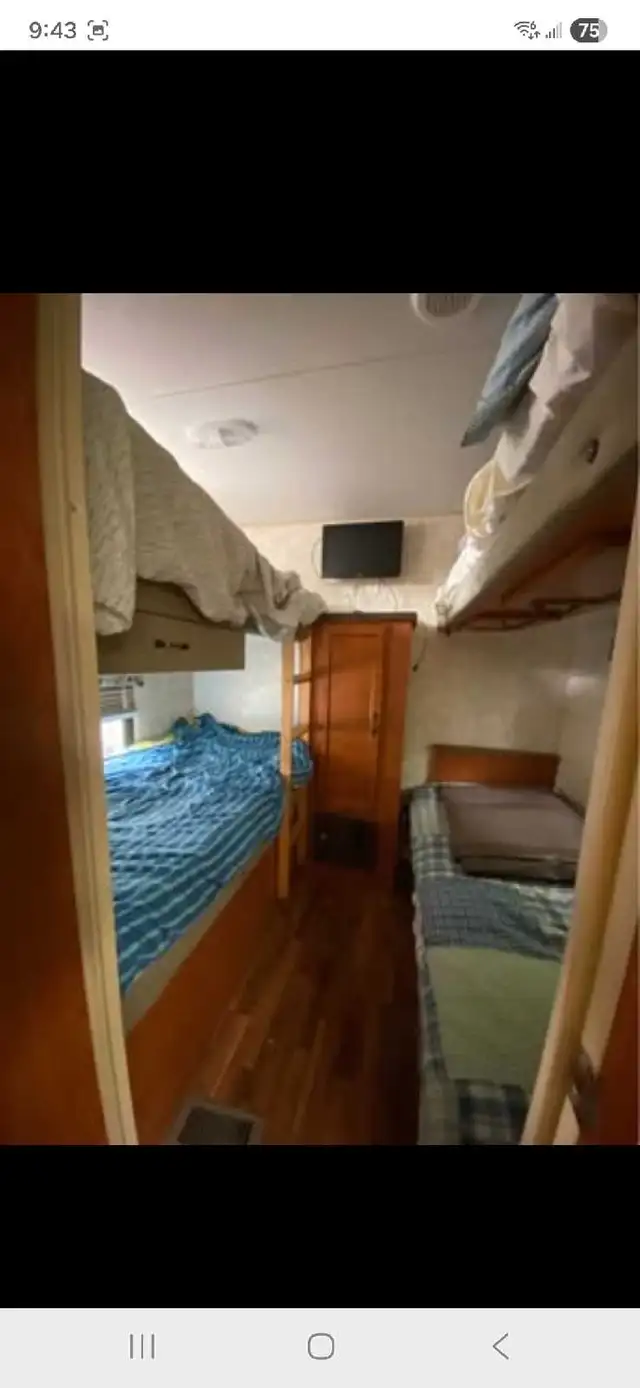 2011 Cherokee camp trailer - Photo 8