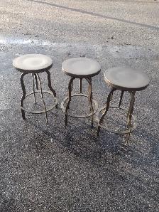 3 metal swivel adjustable stools