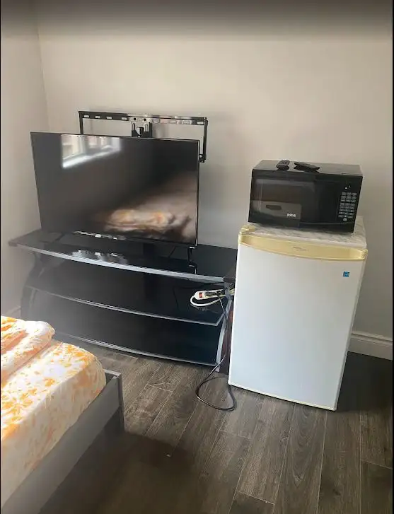One Private Furnished Room to Rent in Dixie & Sandalwood - Photo 6