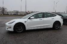 2022 Tesla Model 3 - Photo 3