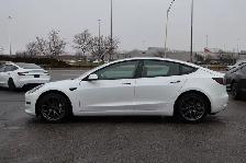 2022 Tesla Model 3 - Photo 4
