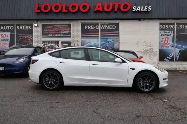 2022 Tesla Model 3 - Photo 8