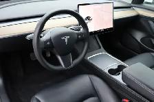 2022 Tesla Model 3 - Photo 9