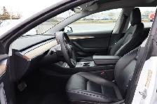 2022 Tesla Model 3 - Photo 13