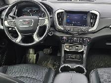 2022 GMC Terrain AWD 4dr SLT - Photo 3