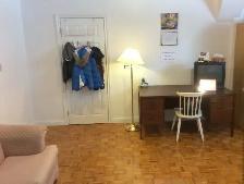 Large Room with own kitchen in Basement of large house at Yonge - Photo 3