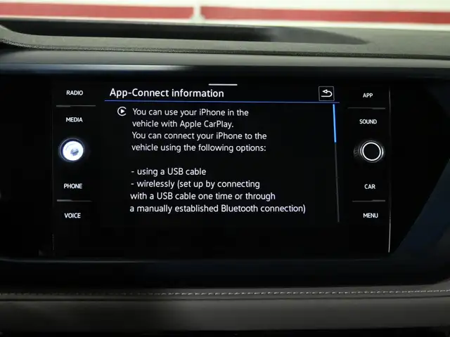 2024 Volkswagen Taos Comfortline No Accident PanoRoof Remote Sta - Photo 16
