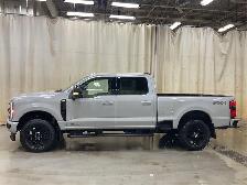2026 FORD F-350 Super Duty Lariat - Photo 2