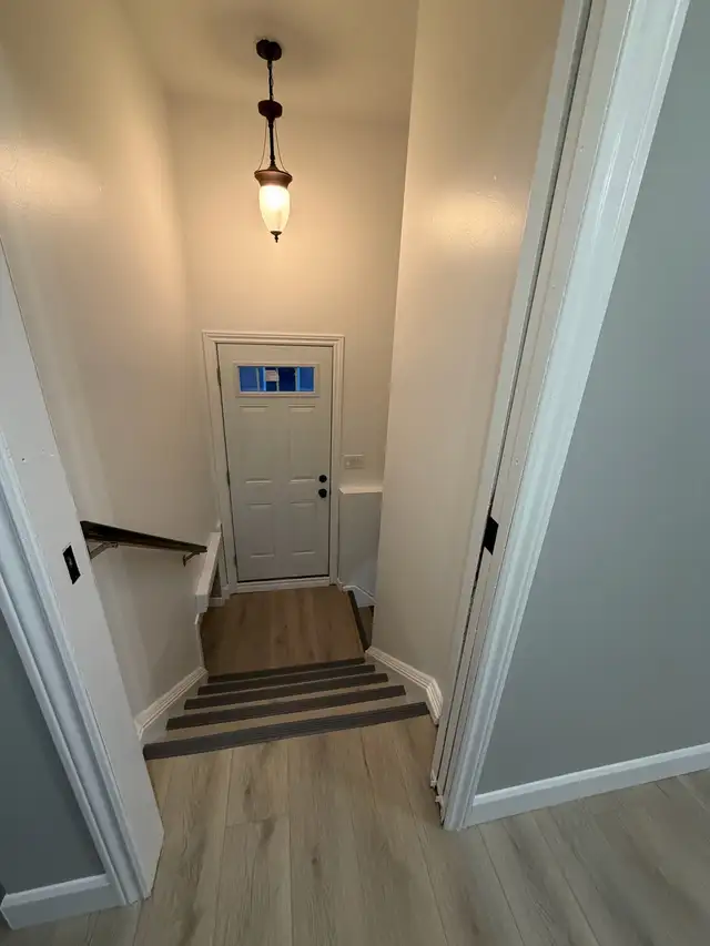 Updated Home in Family Friendly Neighbourhood for Rent - Photo 6