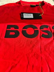 Hugo Boss open red t-shirt size Large - Photo 2