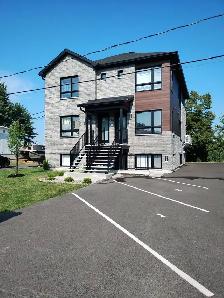 Logement 5 1/2  Ste -Marie-Madeleine (rive-Sud)