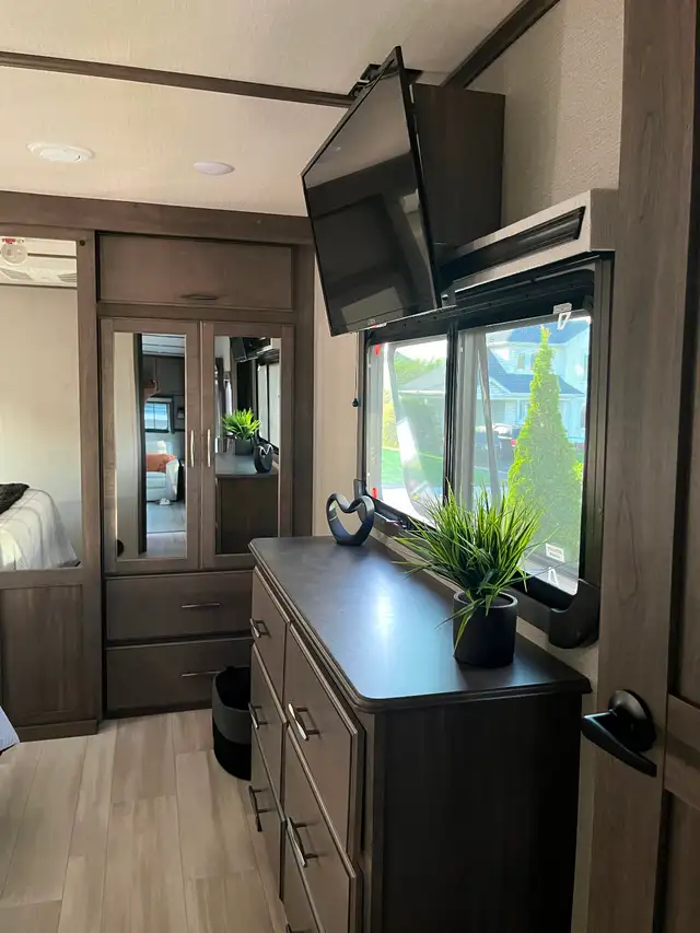 FIFTH WHEEL GRAND DESIGN SOLITUDE 310GK, 2022 - Photo 8