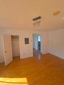 Beau 2 1/2 À LOUER – Libre- MÉTRO PARC - Photo 6