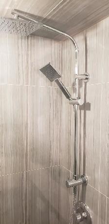 Fully renovated, legal 2‑bedroom basement apartment for rent - Photo 5