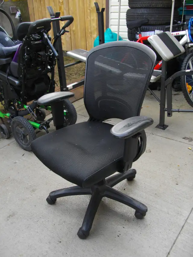office chair like new first $29 takes it