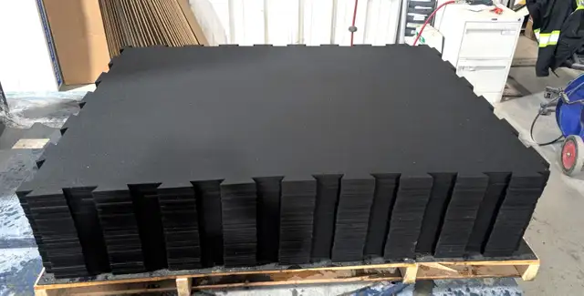 RARE FIND. 4X6 ft 9mm Interlocking Gym Mats $85 Each - Photo 2
