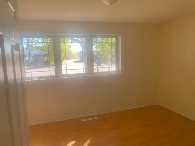 House for Rent in Orleans - Ottawa - Photo 4