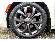 2019 Chrysler Pacifica Limited S App 8Seat | Theatre Group | AS - Photo 8