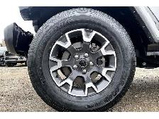 2024 Jeep Gladiator Sport S | Heated Leather | Premium Pkg | 4X4 - Photo 8