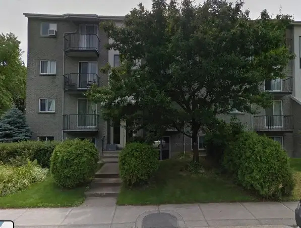 4 1/2 à  louer à Laval