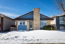 OH! Incredibly Well-Kept 3bdrm Turn Key Home in Riverbend!