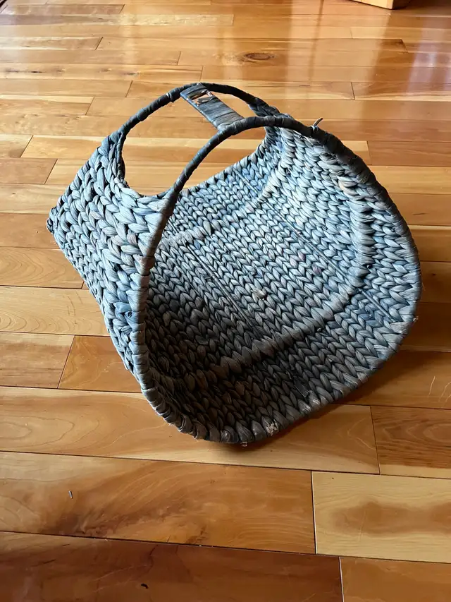 Lovely Vintage Wicker Blanket Basket