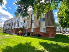 ''NOUVEAUX'' UN 4½ POUR 1 JUILLET DERNIER ÉTAGE D'UN 24 LOGEMENT - Photo 2