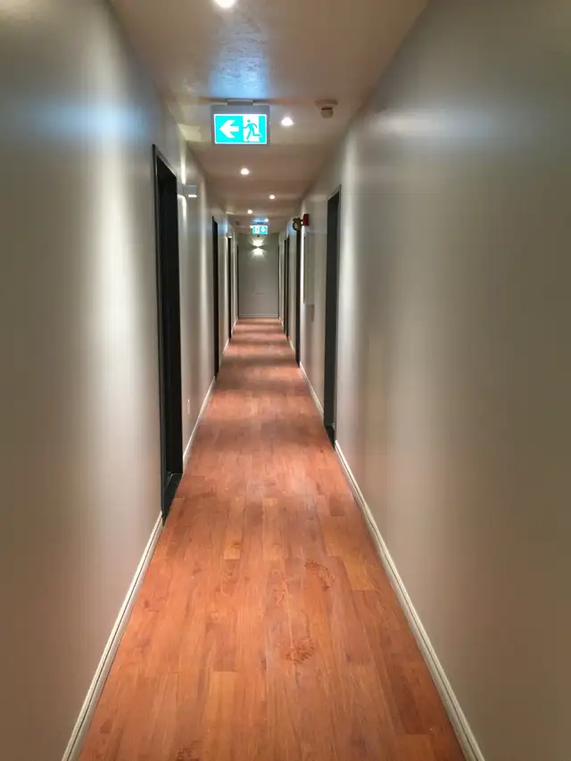 ''NOUVEAUX'' UN 4½ POUR 1 JUILLET DERNIER ÉTAGE D'UN 24 LOGEMENT - Photo 3