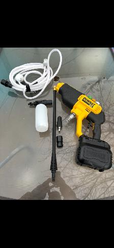 DEWALT 20V Cordless 550 PSI Power Cleaner - Photo 4