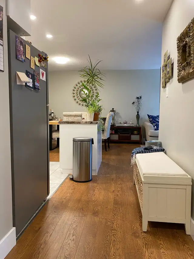 TWO BEDROOM APARTMENT ON MERIVALE ROAD - CENTRAL LOCATION - Photo 3