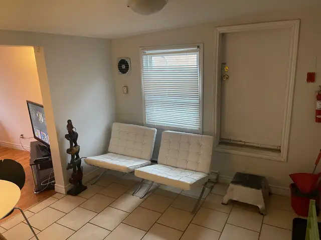 Beautiful Couch (2 of them) $350  EaCh & Delivery - Photo 7