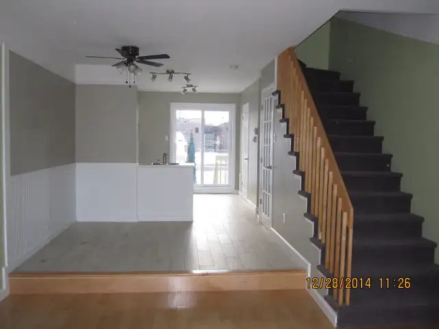 Petite maison de ville à louer (près du pont Laviolette) - Photo 2