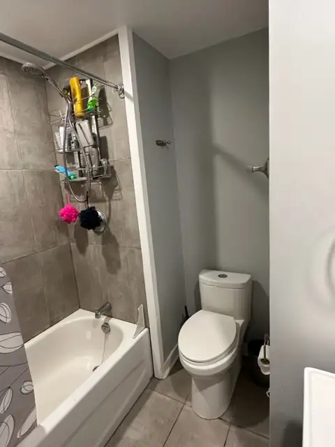 TWO BEDROOM APARTMENT ON MERIVALE ROAD OTTAWA FOR APRIL MAY 2026 - Photo 3