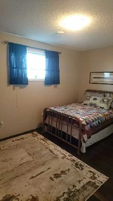 Awesome Room on acreage near Looma