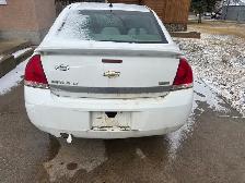 2010 Chev Impalla 3.5L - Photo 2