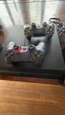 PS4 800 Gb, 2 controllers & racing wheel - Photo 2