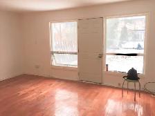 Donmills/Steeles 3 Bedroom Semi-Detached House for Rent - Photo 6