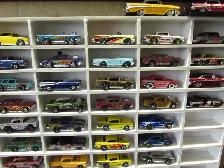 Hot Wheels  55-57 Chevy Shoebox collection, 88 cars total - Photo 3