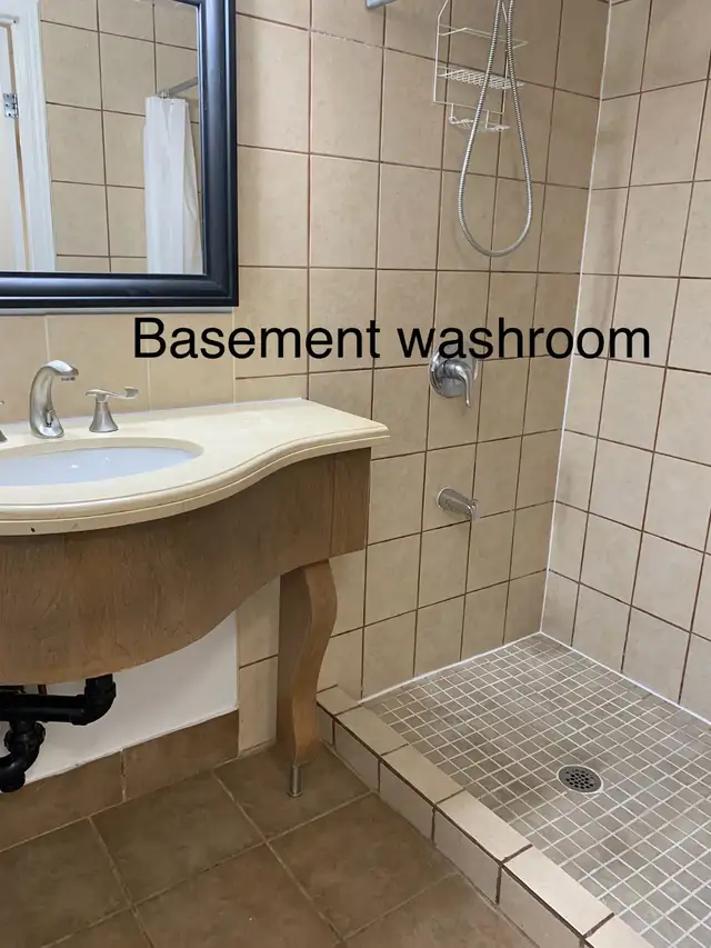 Sheppard / Victoria Park / Single Room for Rent - Photo 5