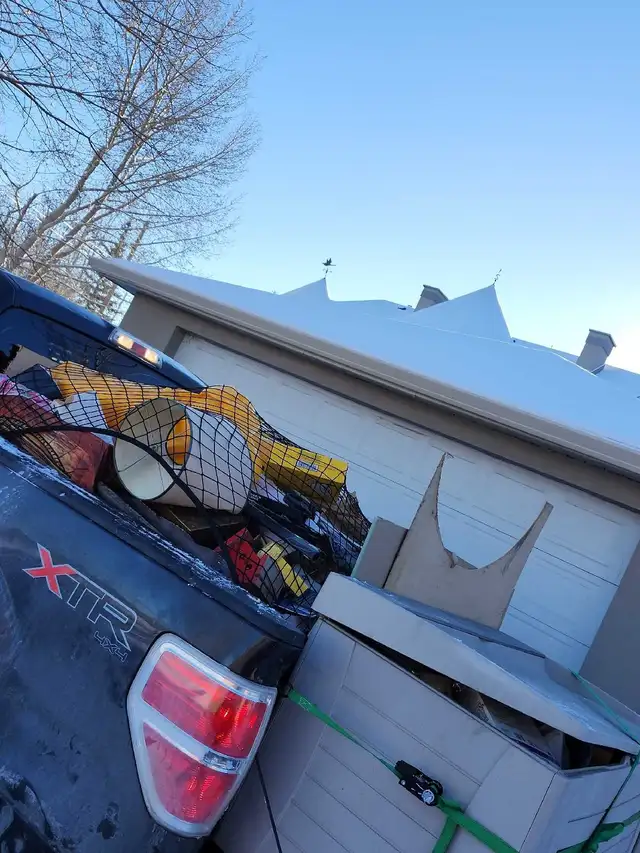 Junk Removal  Text or Call 587-719-8449